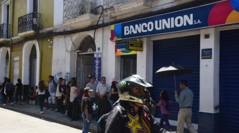 Lee más sobre el artículo Bancos garantizan atención al público desde las 8:00 hasta las 12:00