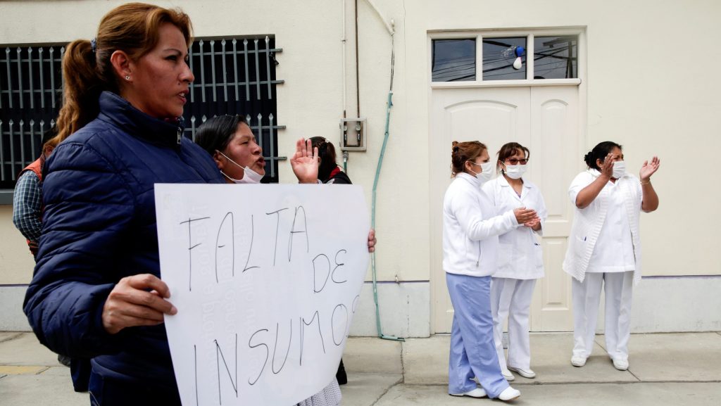 Lee más sobre el artículo Medio centenar de profesionales de Salud de El Alto tramitan su renuncia