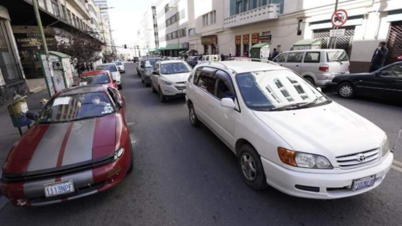 Lee más sobre el artículo Alarmante congestión vehicular en La Paz pese a la cuarentena