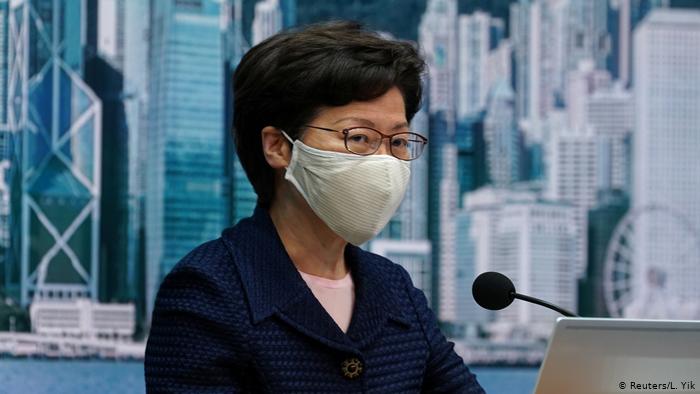 Lee más sobre el artículo Hong Kong califica de “salvajes” las sanciones estadounidenses