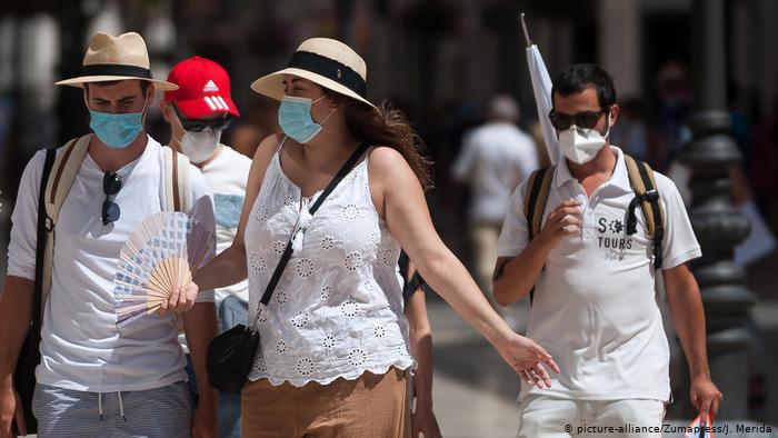 Lee más sobre el artículo Miles protestan en Madrid contra uso de mascarillas