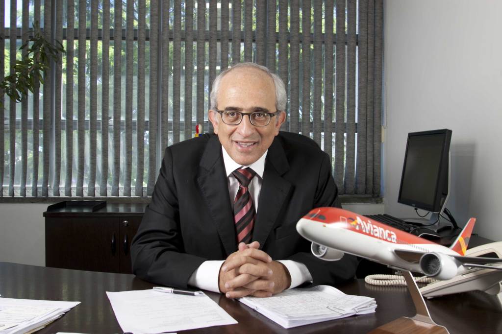 Lee más sobre el artículo Arrestan a propietarios mayoritarios de Avianca por investigación de corrupción en Brasil