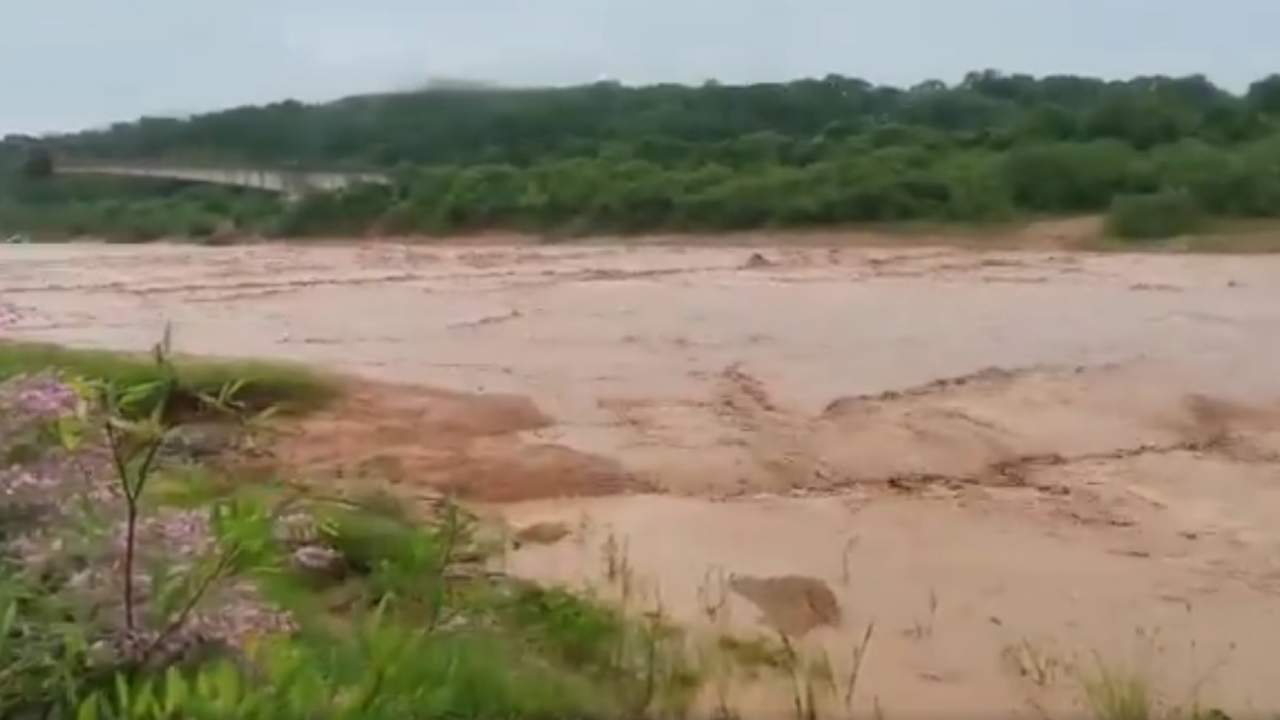 Lee más sobre el artículo Registran crecidas en los ríos Yapacaní, Ichilo y Piraí debido a las lluvias