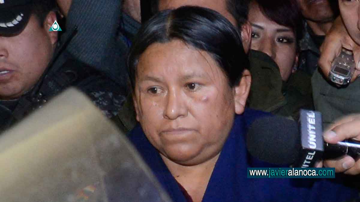 Lee más sobre el artículo No encontraron a Nemesia Achacollo en su domicilio y piden su detención en la cárcel