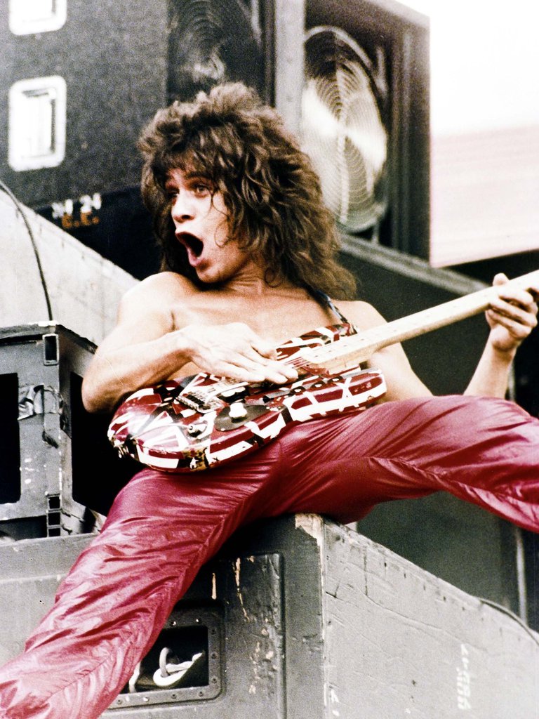 Lee más sobre el artículo Música: El legendario guitarrista Eddie Van Halen, murió a los 65 años