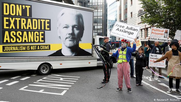 Lee más sobre el artículo Justicia británica anunciará el 4 de enero su decisión sobre extradición de Julian Assange