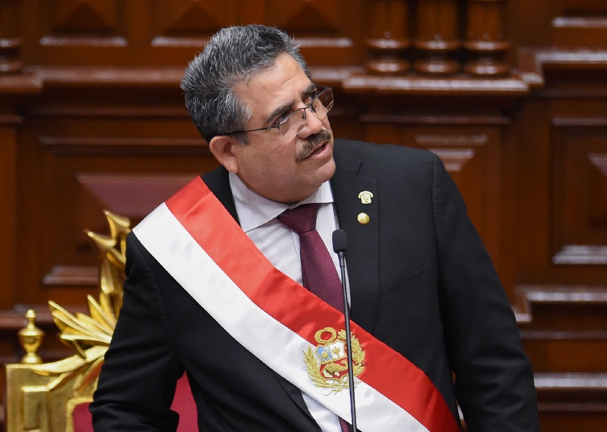 Lee más sobre el artículo Manuel Merino, una silenciosa carrera hasta la presidencia de Perú