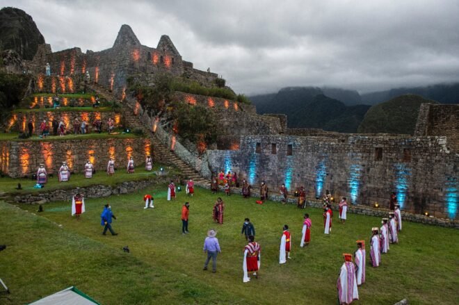 Lee más sobre el artículo Machu Picchu reabrió con la esperanza de recuperar el turismo de todo el mundo