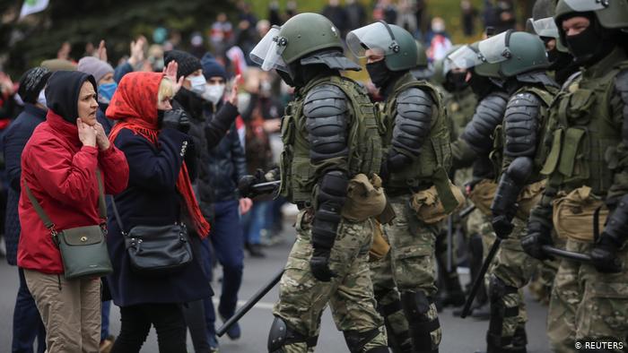 Lee más sobre el artículo Bielorrusia: policía dispara al aire y detiene a manifestantes