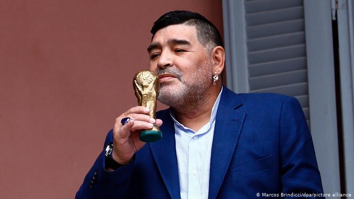 Lee más sobre el artículo Maradona fue ingresado en una clínica cerca de Buenos Aires