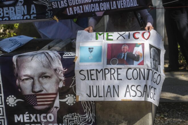 Lee más sobre el artículo México ofrece asilo político a Julian Assange