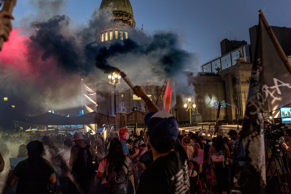 Lee más sobre el artículo Argentina legalizó el aborto, pero los opositores dificultan el acceso