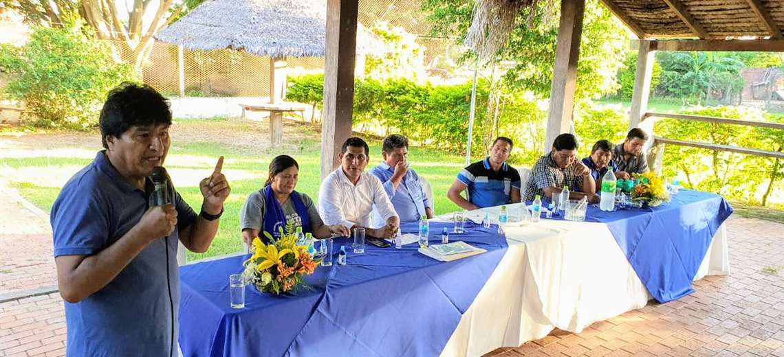 Lee más sobre el artículo Evo plantea “administrar Santa Cruz” desde la Asamblea con el voto indígena