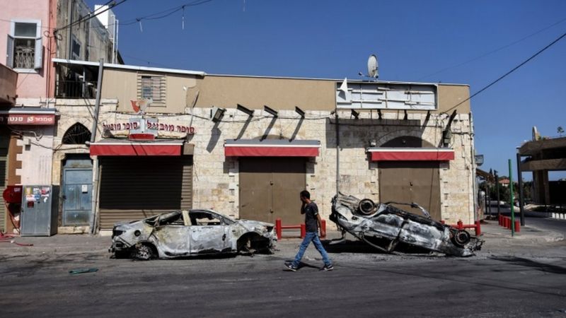 Lee más sobre el artículo “La guerra civil ha estallado en Lod”: los crecientes enfrentamientos entre la población árabe y judía de Israel