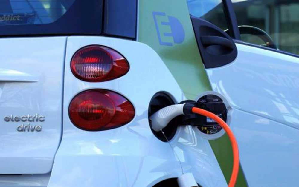 Lee más sobre el artículo Hidrocarburos estima que recargar un vehículo eléctrico será 50% más económico que uno a gasolina