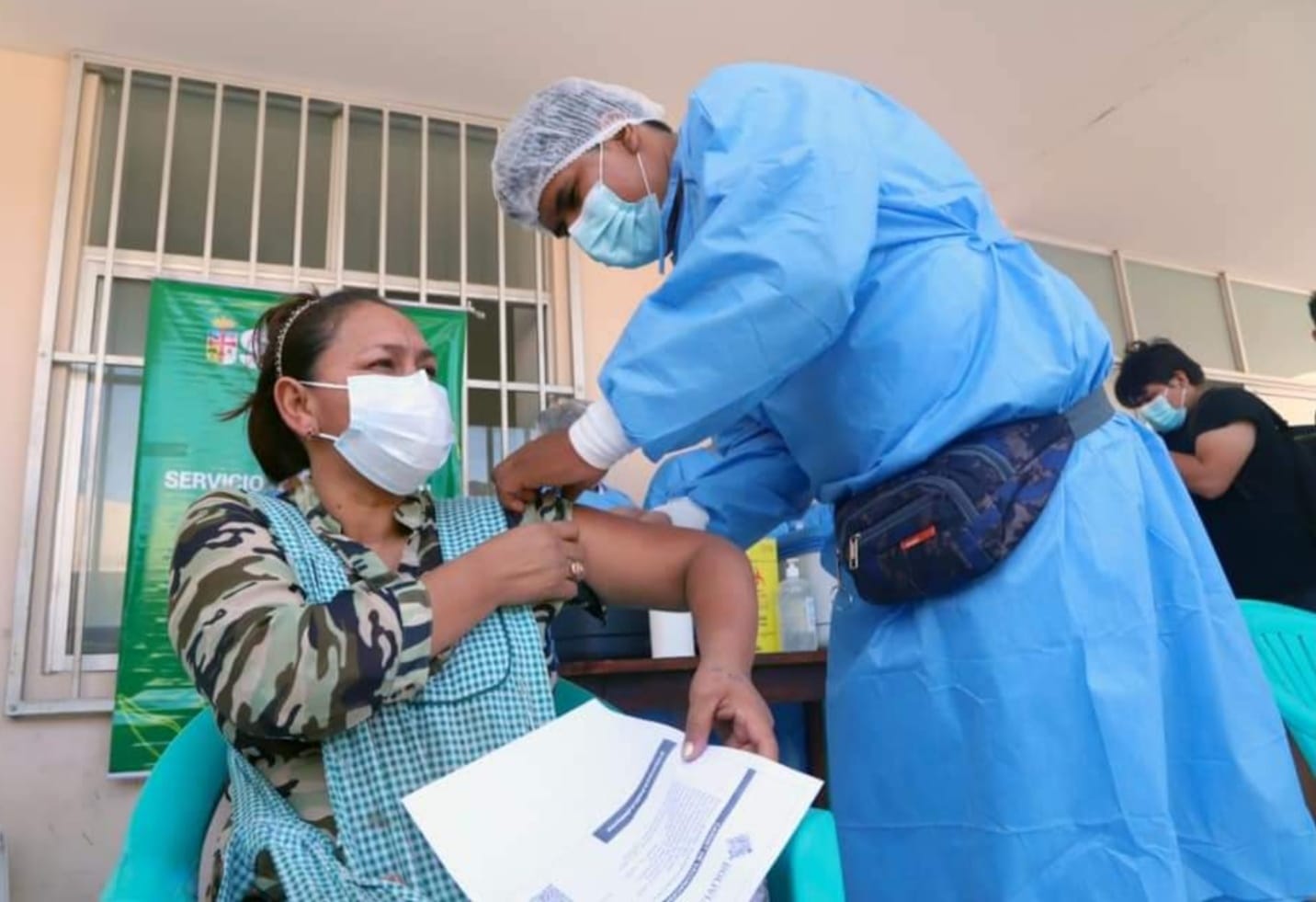 Lee más sobre el artículo Bolivia rompe récord y bordea los cinco mil contagios de COVID-19 en un solo día