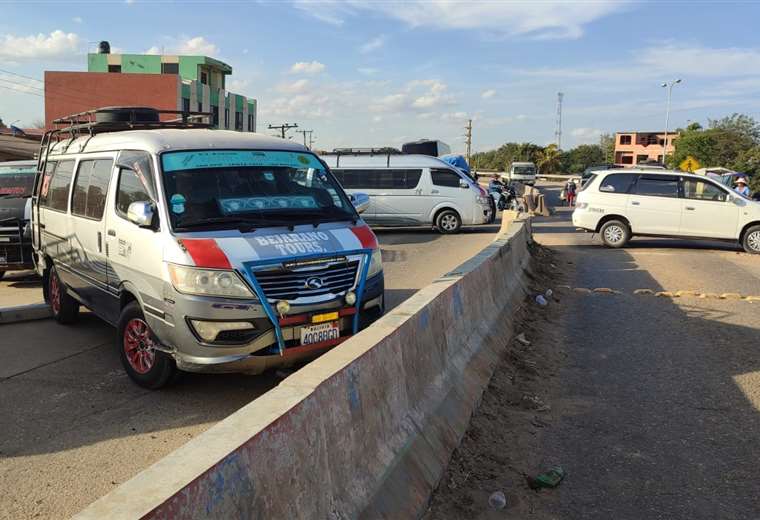 Lee más sobre el artículo Se mantiene bloqueada la carretera en Cuatro Cañadas y San Julián