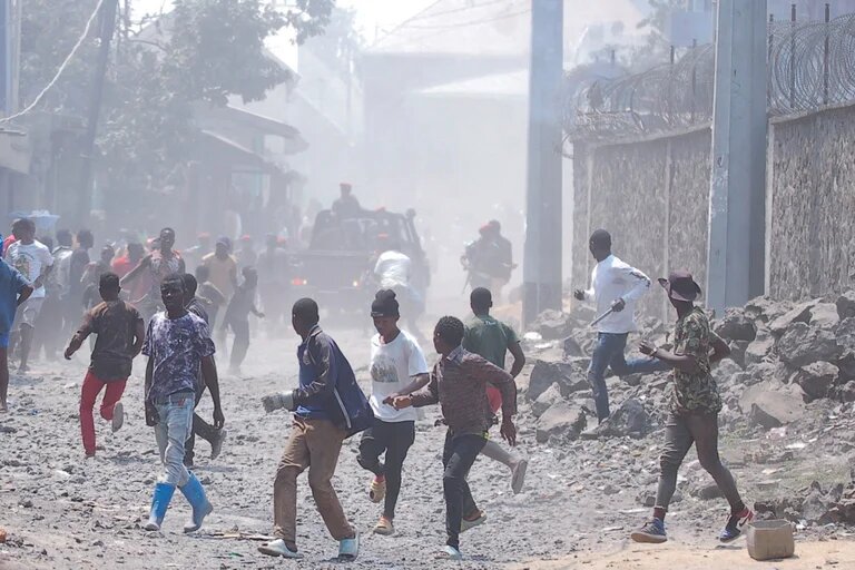 Lee más sobre el artículo Sigue la violencia en el Congo: al menos 15 muertos y 50 heridos en las protestas contra la ONU