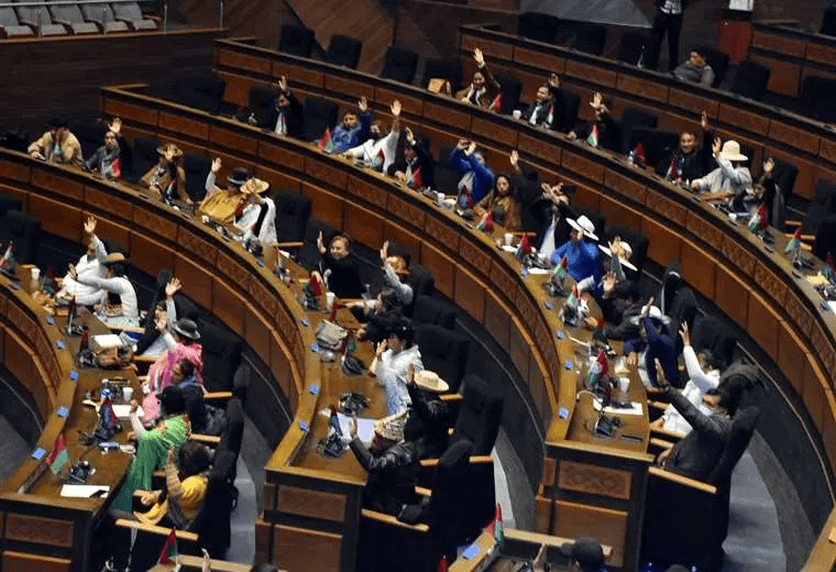 Lee más sobre el artículo La redistribución de diputados y el pacto fiscal están en pugna con la postergación del censo