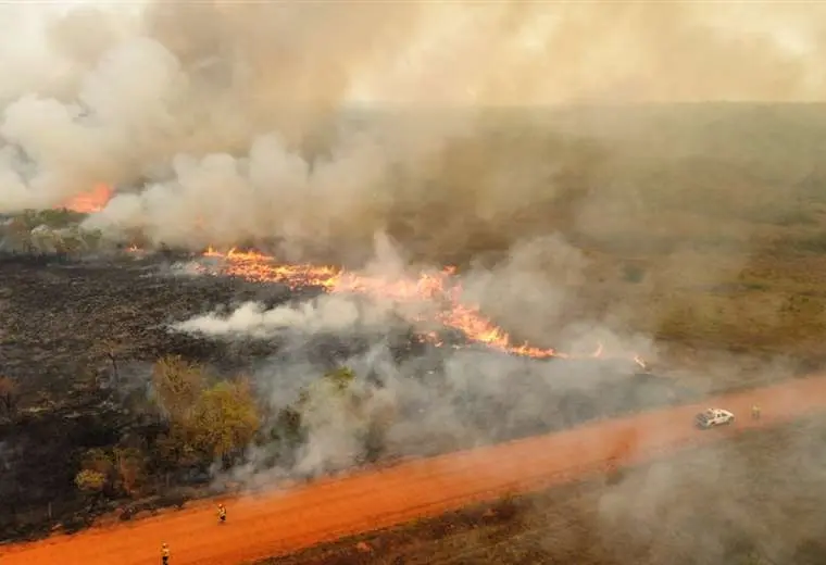 Lee más sobre el artículo Ya son 200.000 las hectáreas afectadas por el fuego en Santa Cruz