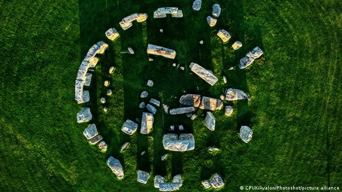 Lee más sobre el artículo Nuevo estudio sugiere que Stonehenge no era un calendario solar