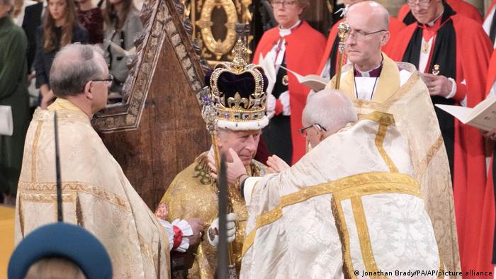 Lee más sobre el artículo Carlos III es coronado rey del Reino Unido