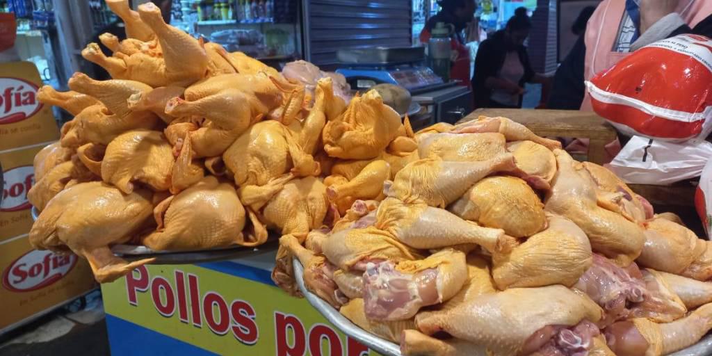 Lee más sobre el artículo Baja el precio del pollo y la Alcaldía realiza operativos para controlar los precios y la calidad de los alimentos