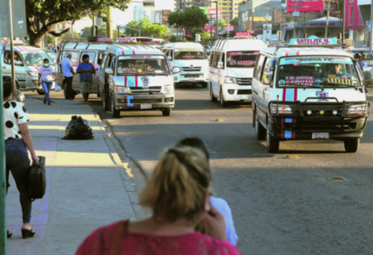 Lee más sobre el artículo En Santa Cruz convergen cinco tipos de transporte urbano y no se regulan todas las tarifas