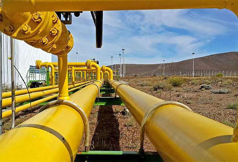 Lee más sobre el artículo YPFB: Se trabaja en 42 proyectos para revertir la curva de declinación de producción de gas en el país