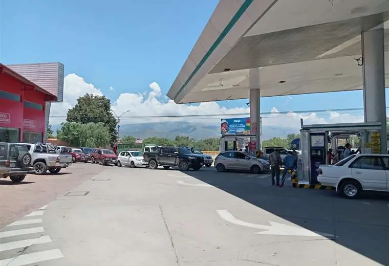 Lee más sobre el artículo Transportistas de Tarija piden restar la subvención a los grandes empresarios y evitar desvío de combustibles al narcotráfico
